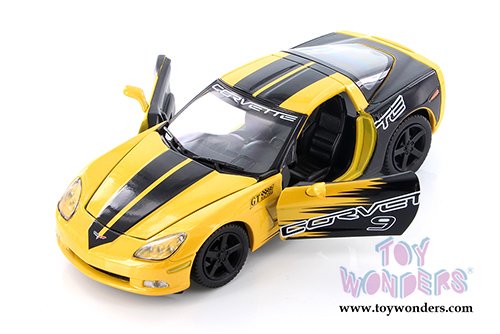Showcasts Collectibles - Racing Assorted Models Hard Top (2003, 2005, 1/24 scale diecast model car, Asstd.) 73774/3D
